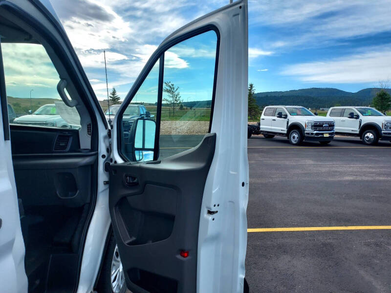 2023 Ford E-Transit 350