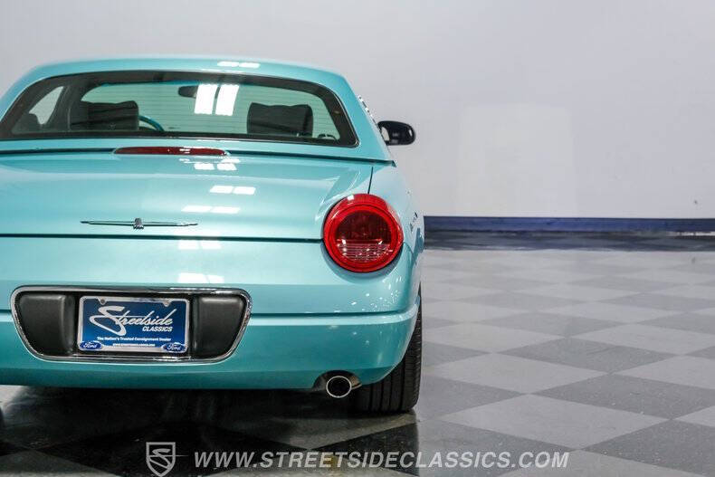 2002 Ford Thunderbird Deluxe