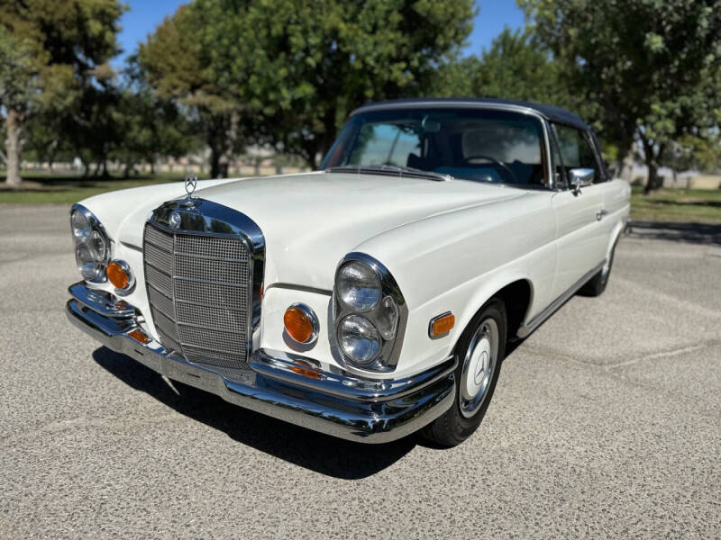 1970 Mercedes-Benz 280-Class