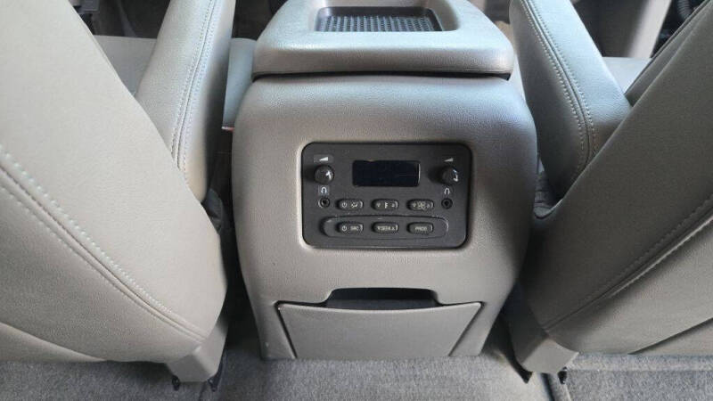 2004 GMC Yukon SLE - Photo 71