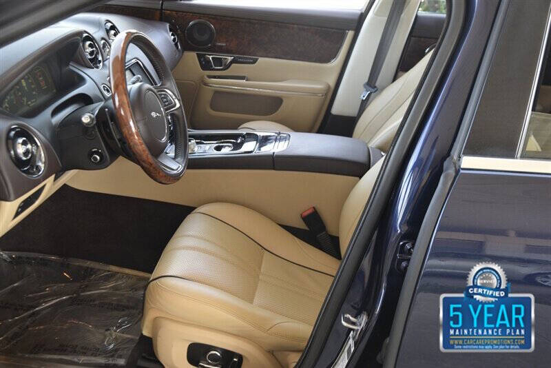 2016 Jaguar XJ R-Sport