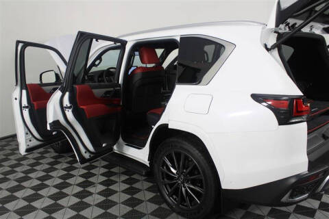 2025 Lexus LX 700h F SPORT Handling