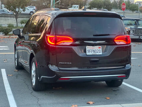 2017 Chrysler Pacifica