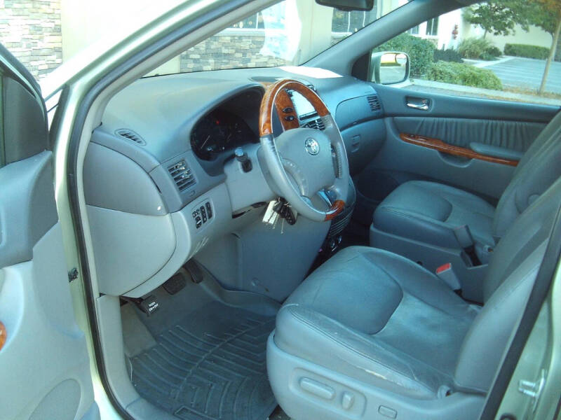 2008 Toyota Sienna XLE Limited