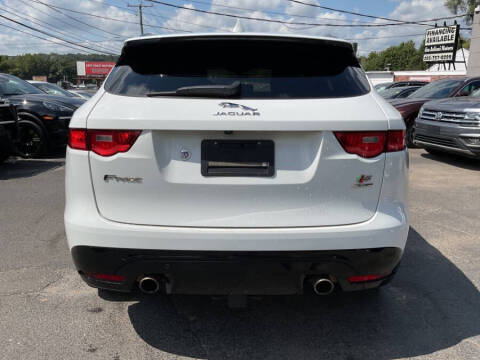 2019 Jaguar F-PACE S