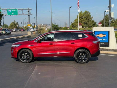 2023 Buick Enclave Essence