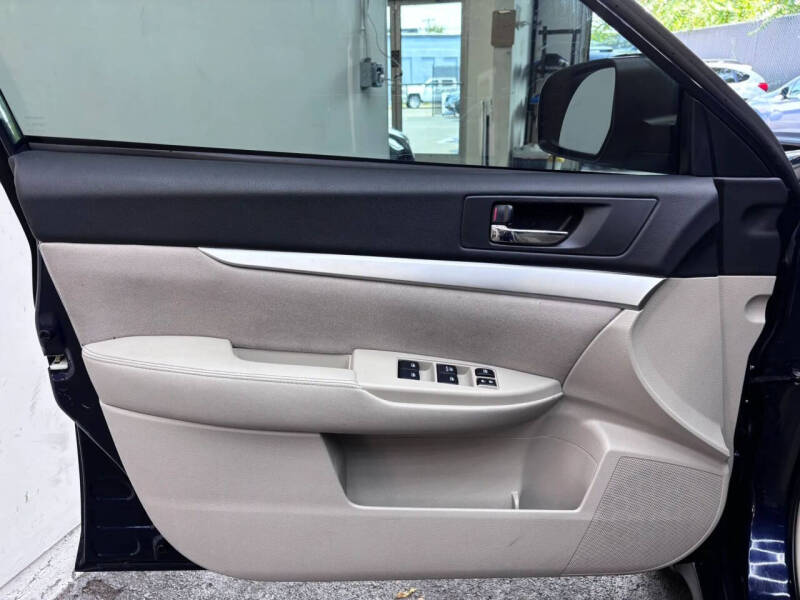 2013 Subaru Outback 2.5i Premium