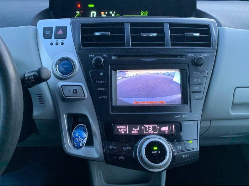 2013 Toyota Prius v Three