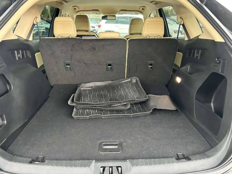2022 Ford Edge SEL