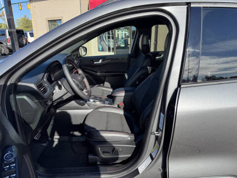 2023 Ford Escape ST-Line Elite