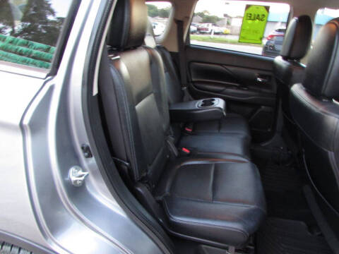 2017 Mitsubishi Outlander SEL
