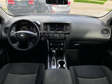 2017 Nissan Pathfinder S