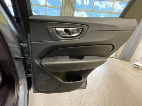 2023 Volvo XC60 B5 Core