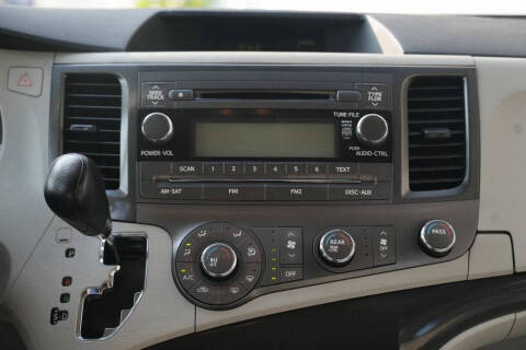 2011 Toyota Sienna Base 7-Passenger