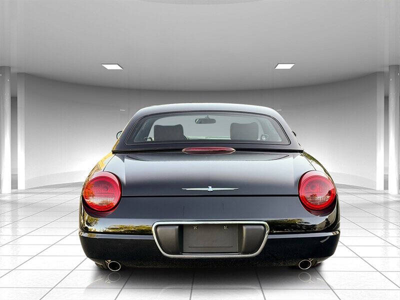 2003 Ford Thunderbird 4