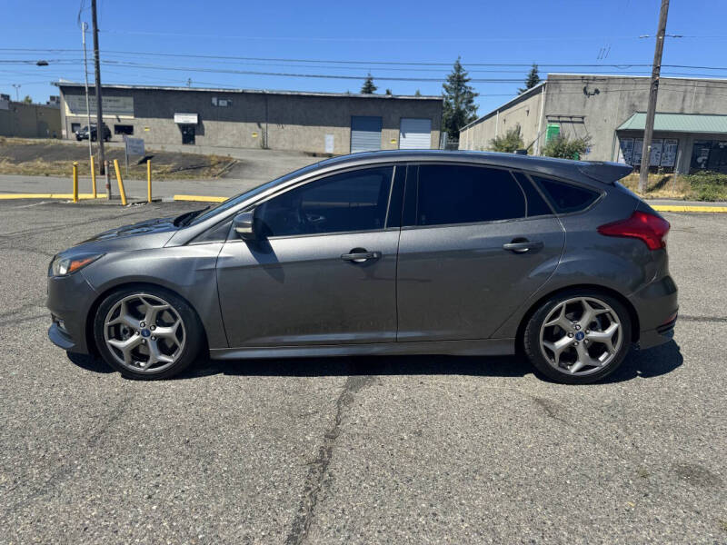 2018 Ford Focus ST
