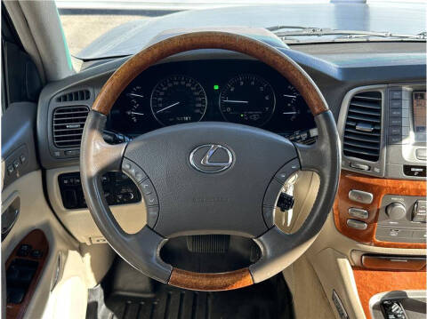 2005 Lexus LX 470