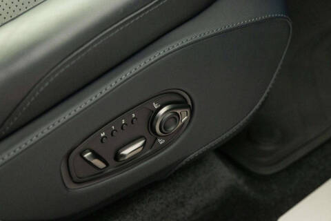 2025 Aston Martin DBX 707