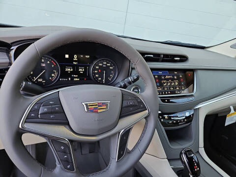 2026 Cadillac XT5 Premium Luxury