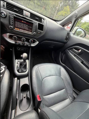 2012 Kia Rio 5-Door EX