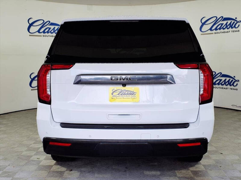 2021 GMC Yukon XL AT4