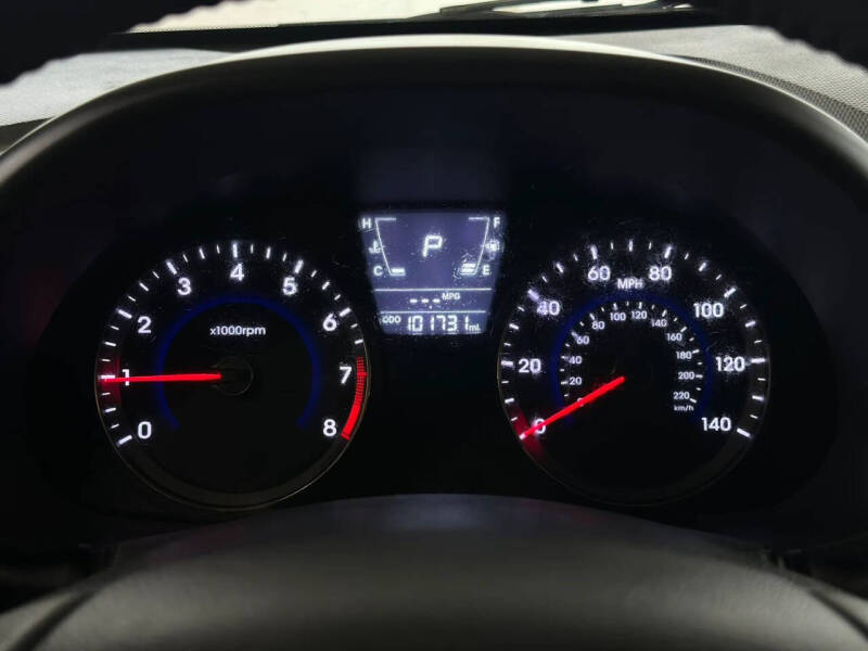 2012 Hyundai Accent SE