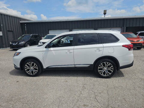 2016 Mitsubishi Outlander ES