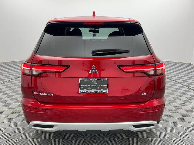 2024 Mitsubishi Outlander SE
