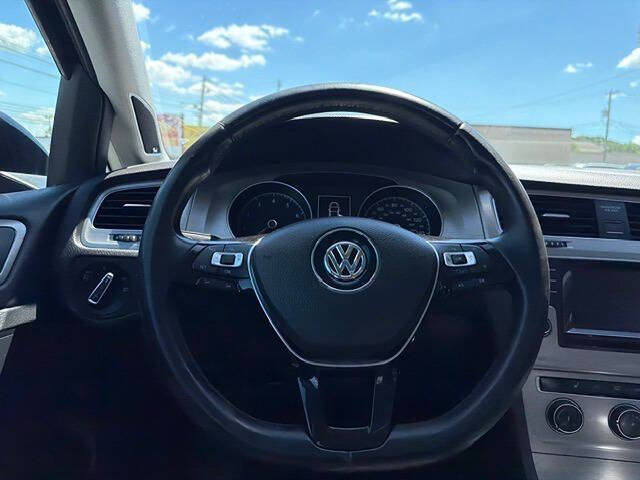 2015 Volkswagen Golf TSI SE