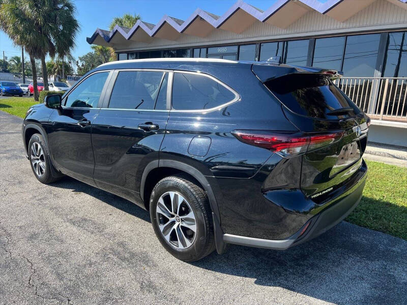 2024 Toyota Highlander XLE