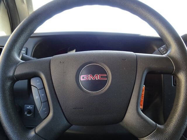 2023 GMC Savana 2500