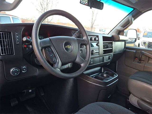 2024 Chevrolet Express 2500