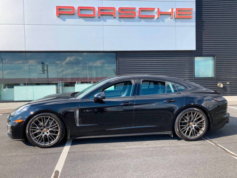 2023 Porsche Panamera 4 Platinum Edition
