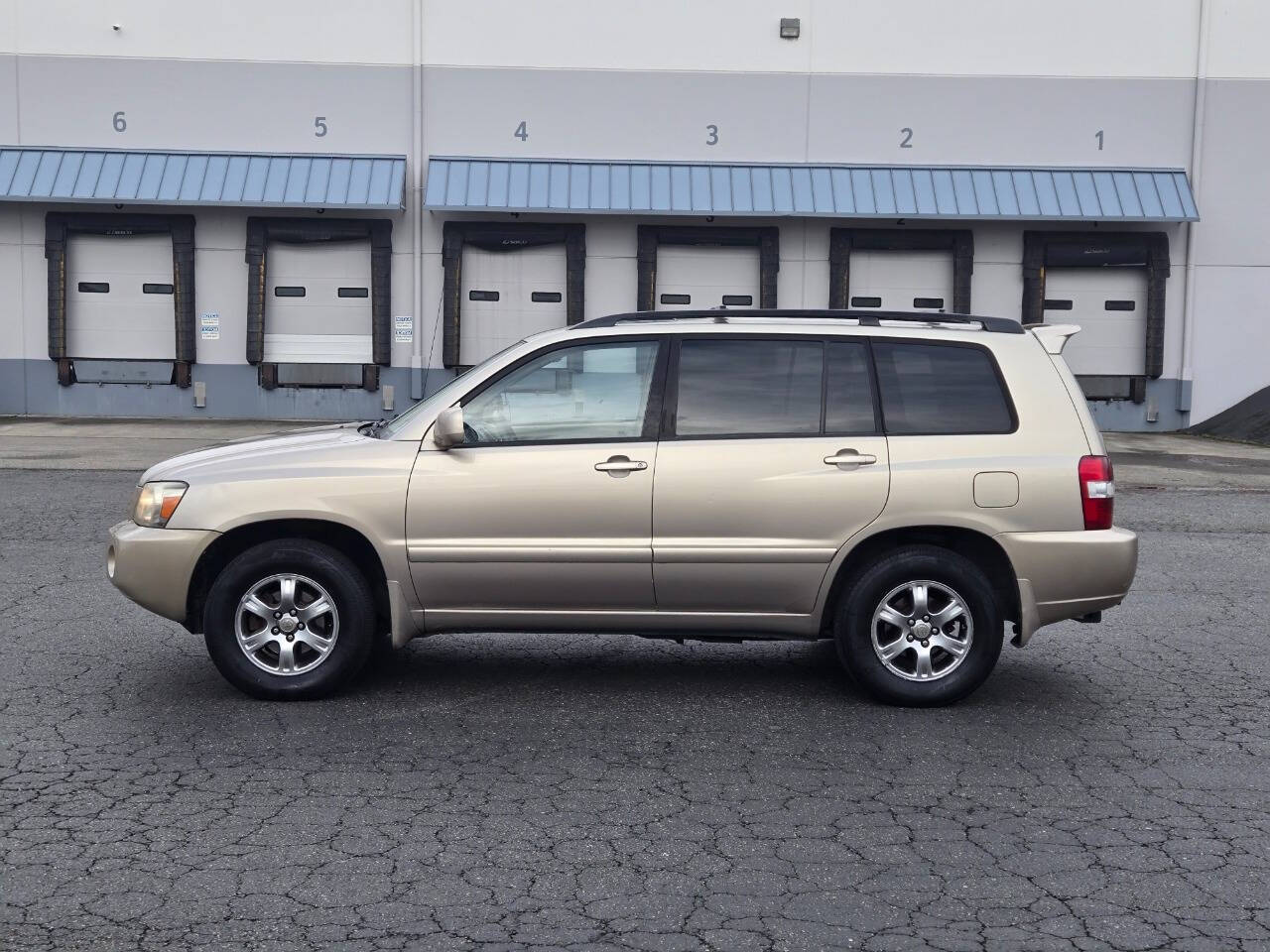 2007 Toyota Highlander for sale at Alpha Auto Sales in Auburn, WA