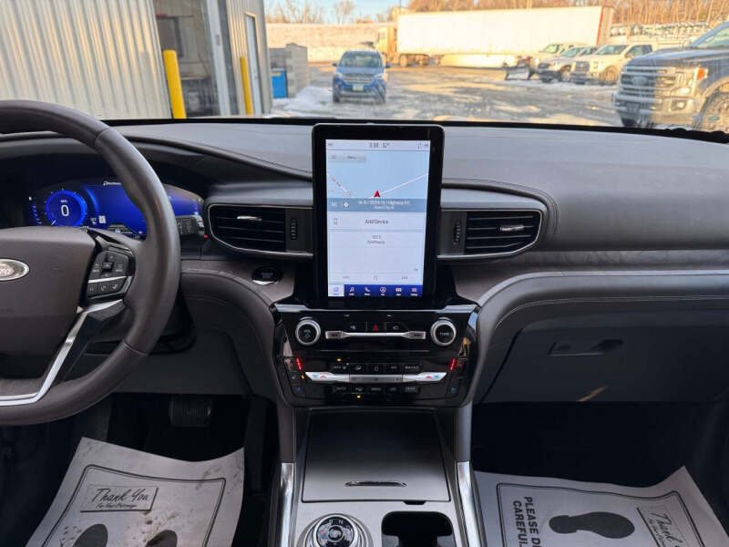 2023 Ford Explorer Platinum