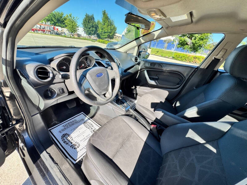 2012 Ford Fiesta SE