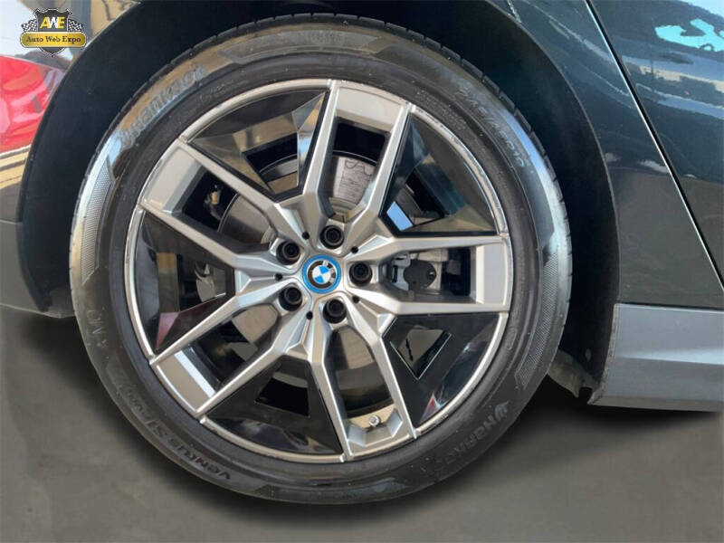 2024 BMW i5 eDrive40