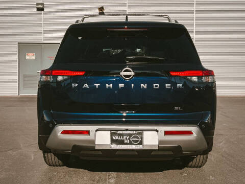 2025 Nissan Pathfinder SV