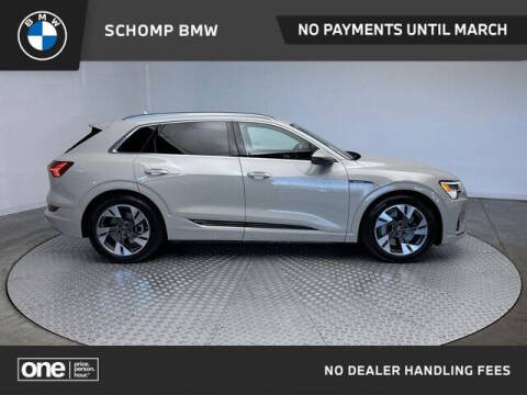 2022 Audi e-tron quattro Premium