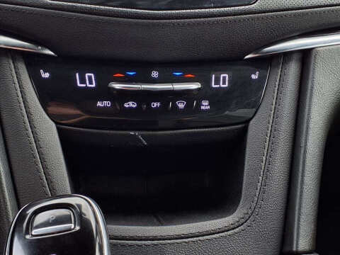 2023 Cadillac XT6 Luxury