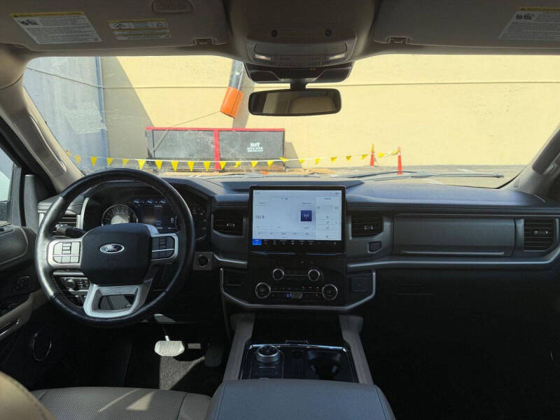 2023 Ford Expedition MAX XLT