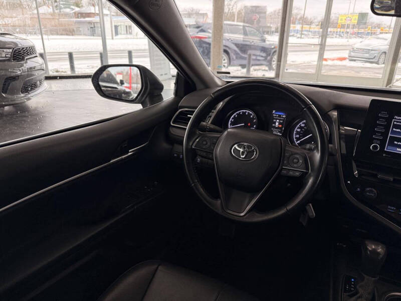 2023 Toyota Camry SE