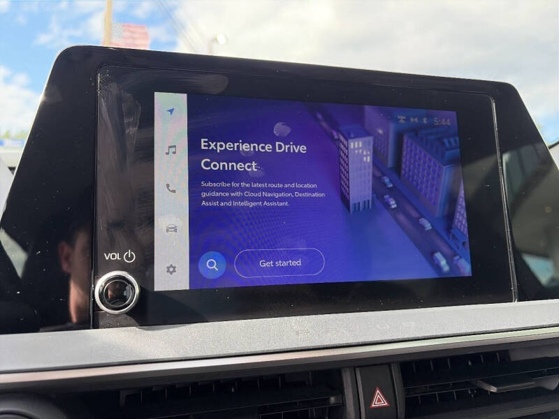 2023 Toyota Prius XLE
