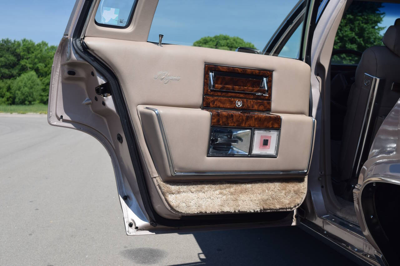 1991 Cadillac Brougham 107