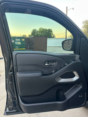 2023 Nissan Frontier SV