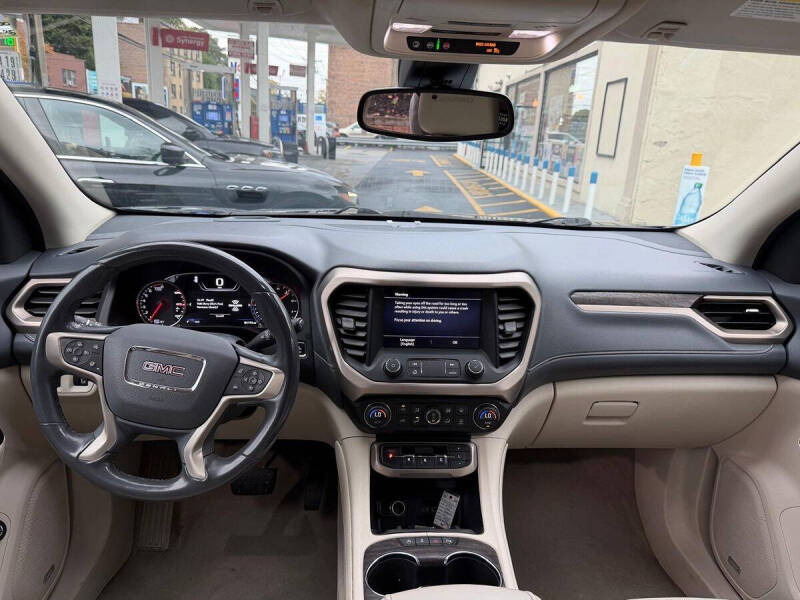 2020 GMC Acadia Denali