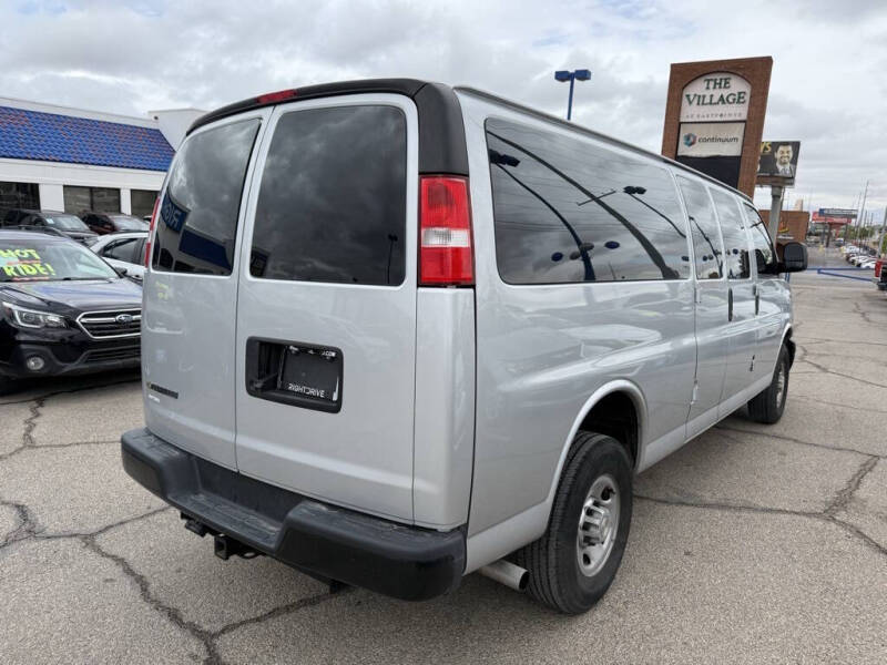 2023 Chevrolet Express 3500