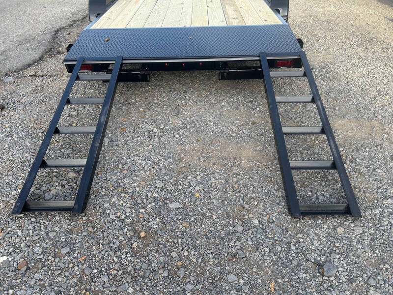 2026 Var 20’ Car Hauler