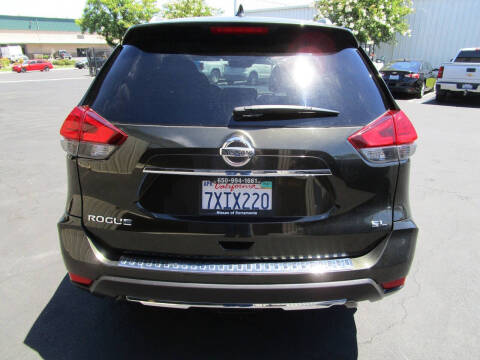 2017 Nissan Rogue SL