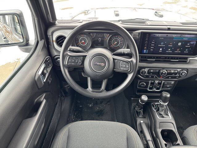 2024 Jeep Gladiator NightHawk